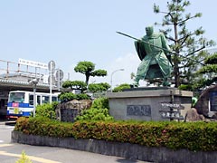 田辺駅前・弁慶像