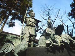 湛増と弁慶の像