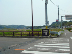 郵便橋北側のたもと