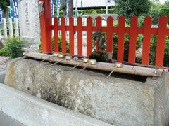 阿須賀神社の手水鉢