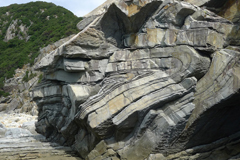 天鳥のスランプ褶曲