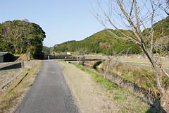 くじの川付近の道