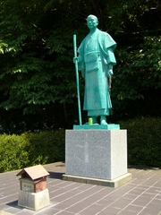 旅の弘法大師像